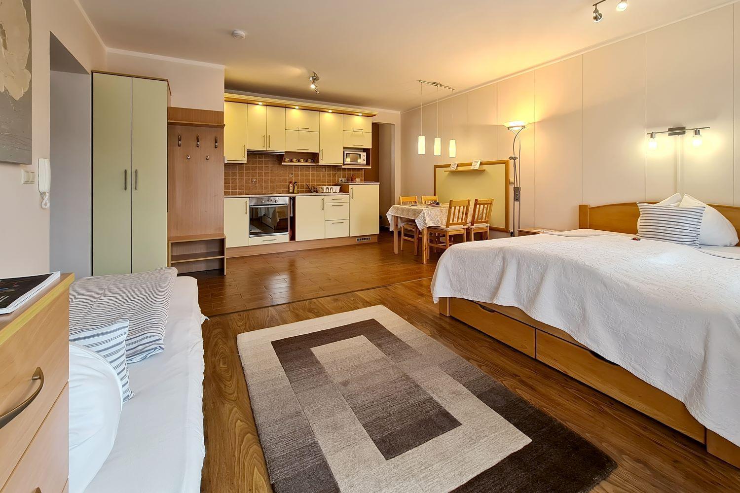 Atmoszfera Apartman ชาร์วาร์ ภายนอก รูปภาพ