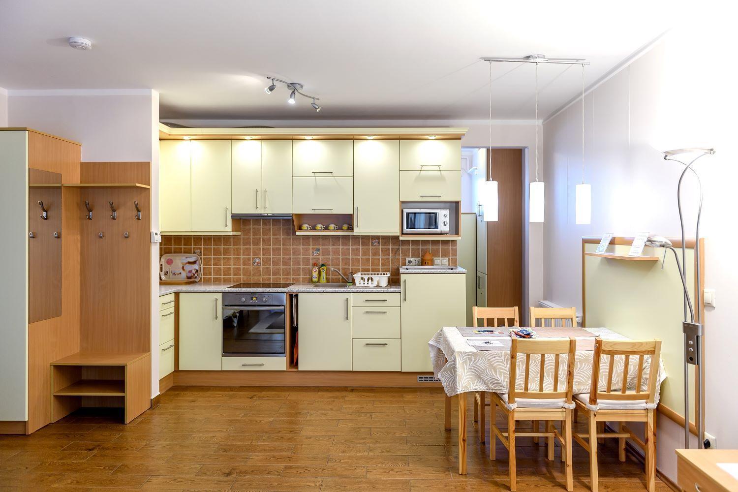 Atmoszfera Apartman ชาร์วาร์ ภายนอก รูปภาพ